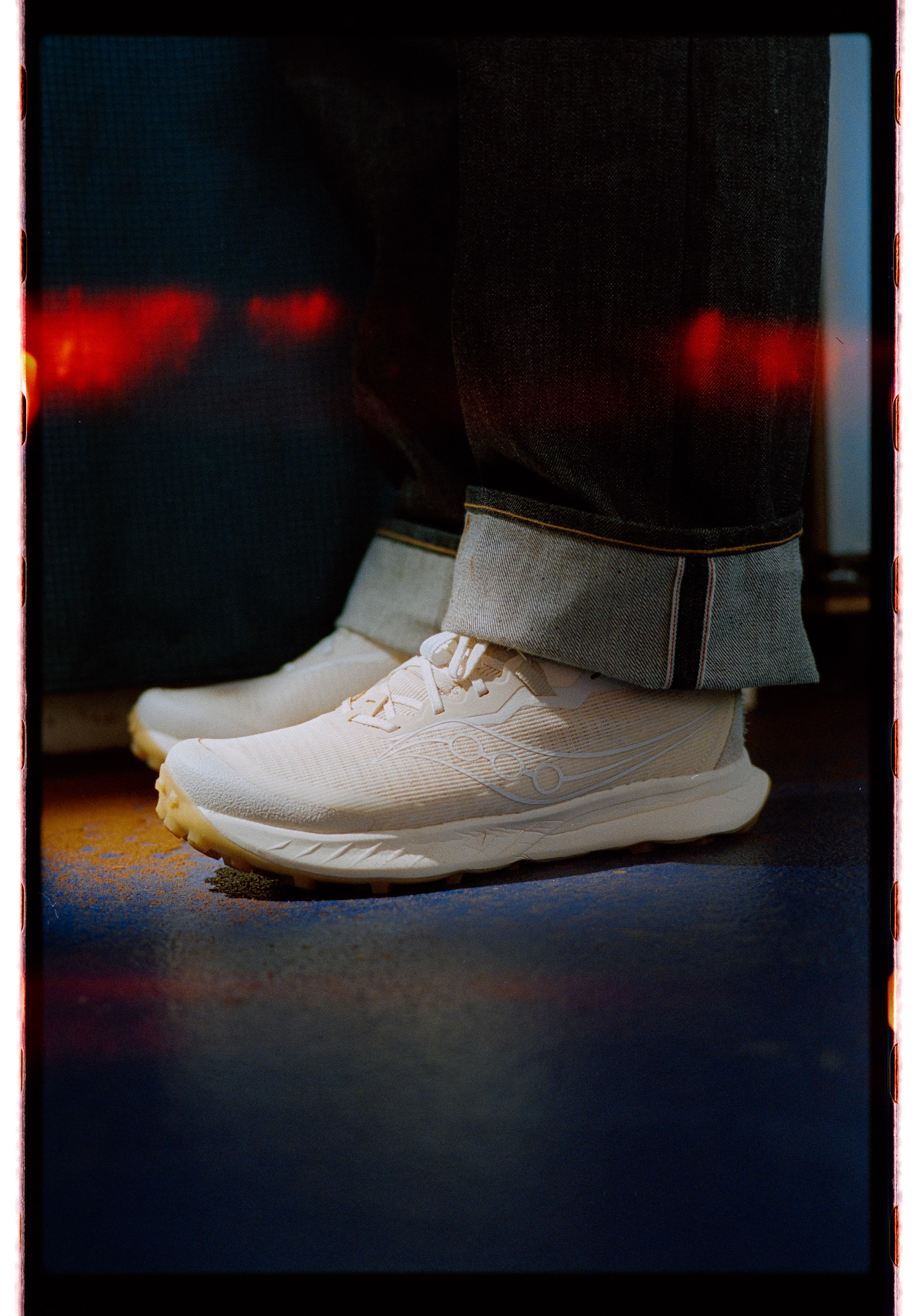 Peregrine 15 Gesso - suede detail